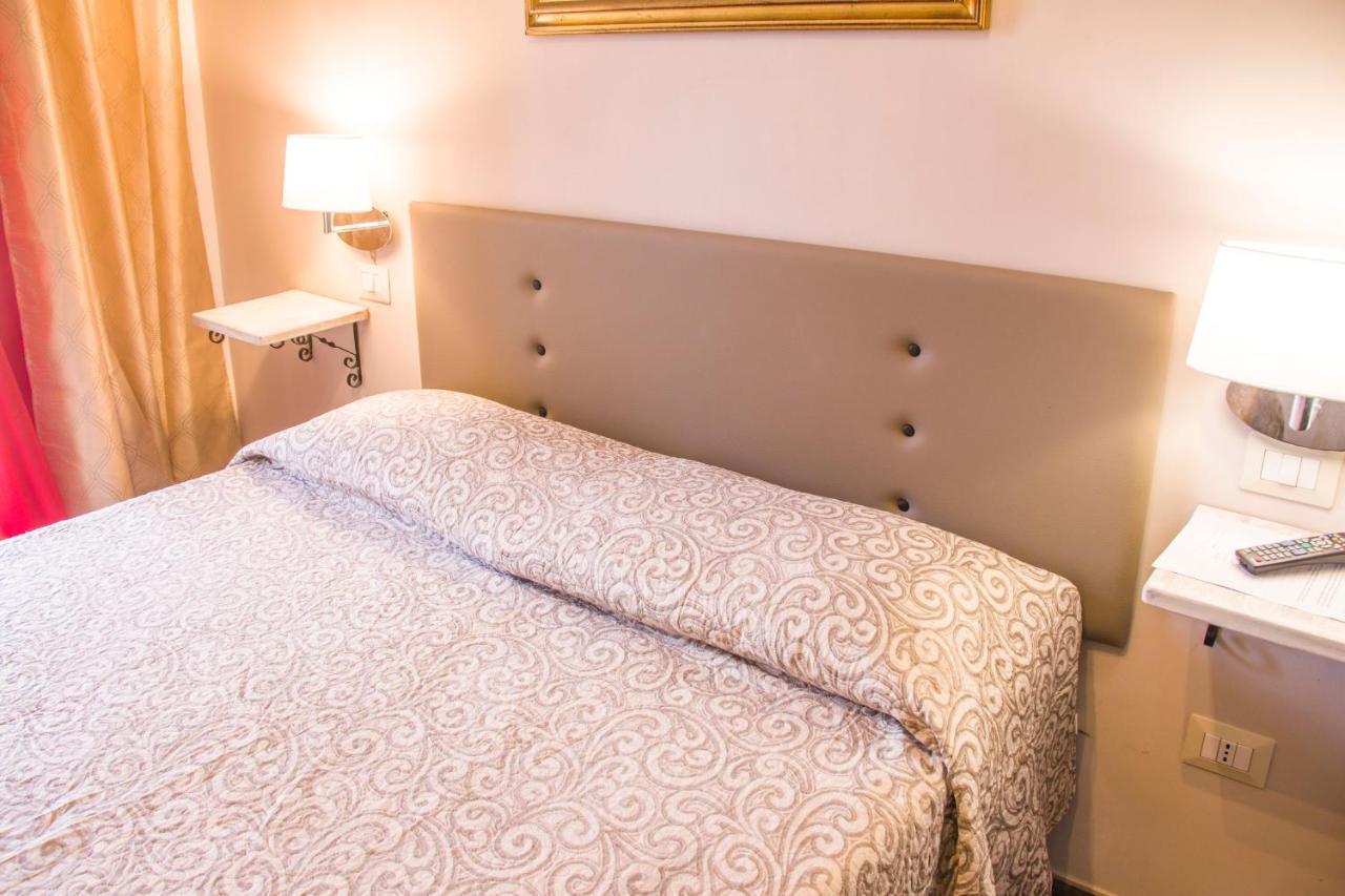 B&B Luxury Lecce Exterior foto